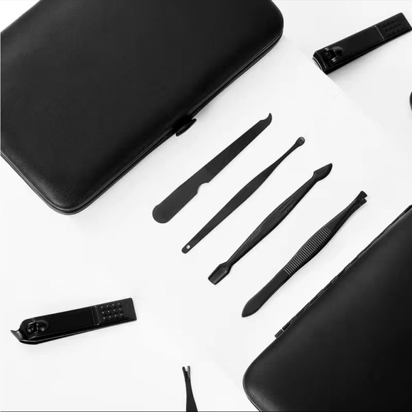 12 Piece Manicure Set - Black - Picture 7 of 8